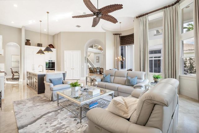 624 Hermitage Circle, Palm Beach Gardens, FL 33410