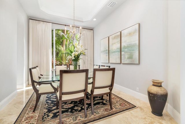 624 Hermitage Circle, Palm Beach Gardens, FL 33410