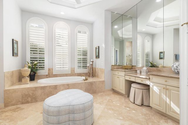 624 Hermitage Circle, Palm Beach Gardens, FL 33410