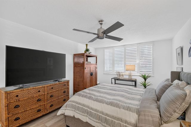 103 Half Moon Circle C1, Hypoluxo, FL 33462