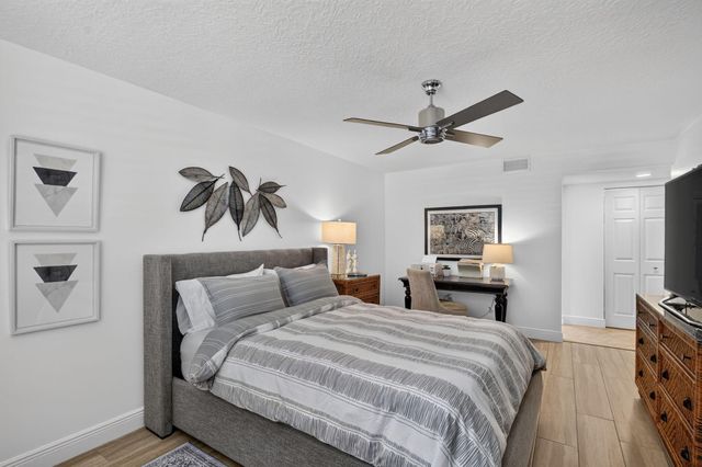 103 Half Moon Circle C1, Hypoluxo, FL 33462