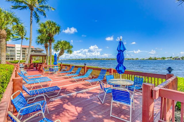 103 Half Moon Circle C1, Hypoluxo, FL 33462