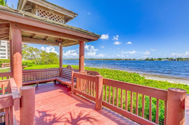 103 Half Moon Circle C1, Hypoluxo, FL 33462
