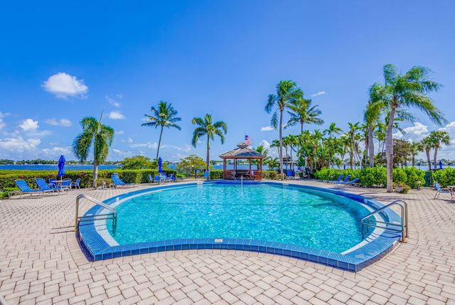 103 Half Moon Circle C1, Hypoluxo, FL 33462