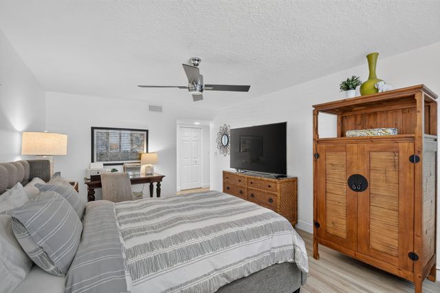 103 Half Moon Circle C1, Hypoluxo, FL 33462