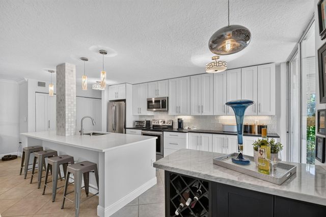 103 Half Moon Circle C1, Hypoluxo, FL 33462