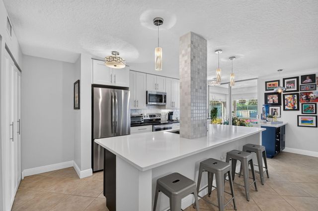 103 Half Moon Circle C1, Hypoluxo, FL 33462