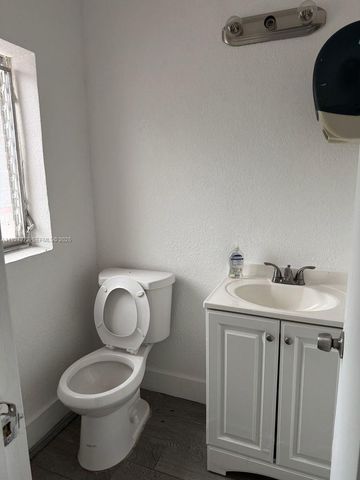 12773 W Dixie Hwy 714, North Miami, FL 33161