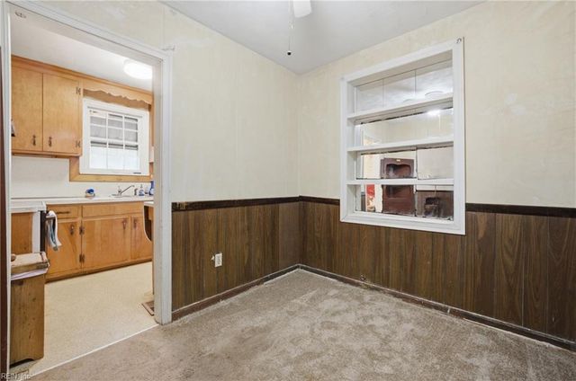 621 Temple LN, Newport News, VA 23605