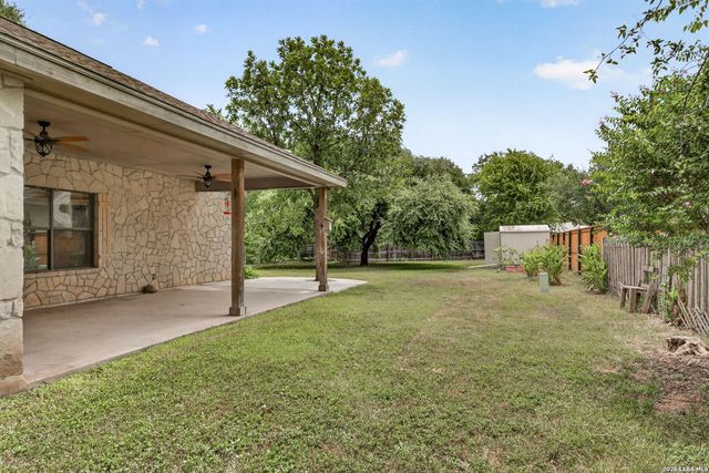 104 Spring Rain, Castroville, TX 78009