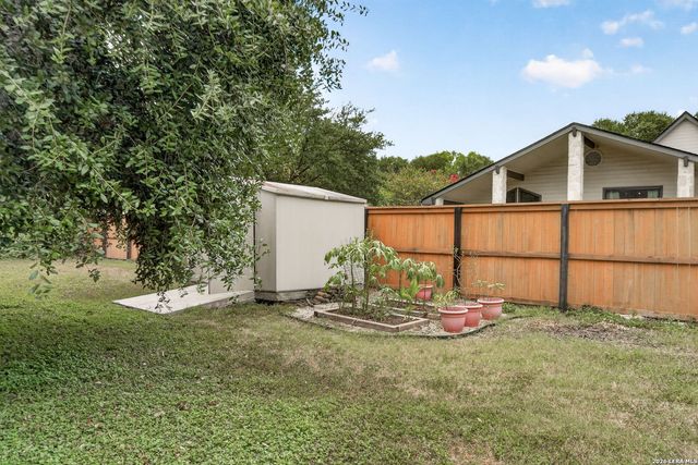 104 Spring Rain, Castroville, TX 78009