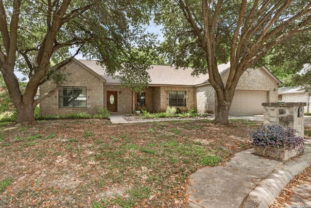 104 Spring Rain, Castroville, TX 78009