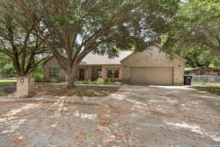 104 Spring Rain, Castroville, TX 78009