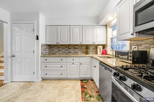 858 Barbara Drive, Teaneck, NJ 07666