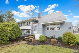858 Barbara Drive, Teaneck, NJ 07666