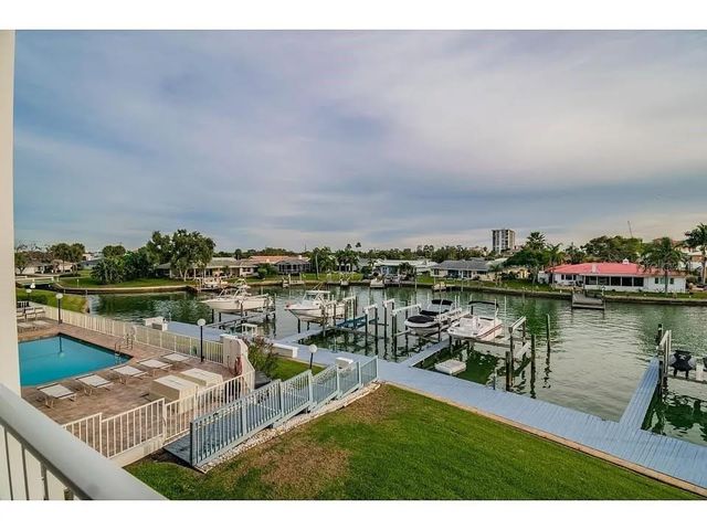 610 ISLAND WAY 206, Clearwater Beach, FL 33767