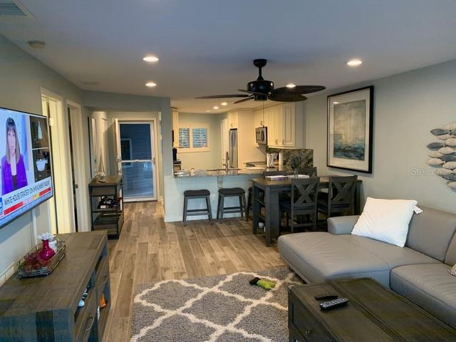 610 ISLAND WAY 206, Clearwater Beach, FL 33767