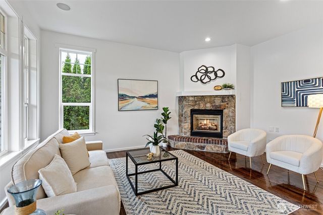 7416 Heather Avenue SE, Snoqualmie, WA 98065