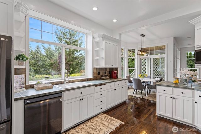 7416 Heather Avenue SE, Snoqualmie, WA 98065