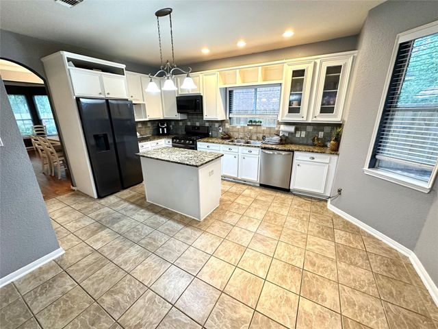 26871 Castlecliff Lane, Kingwood, TX 77339