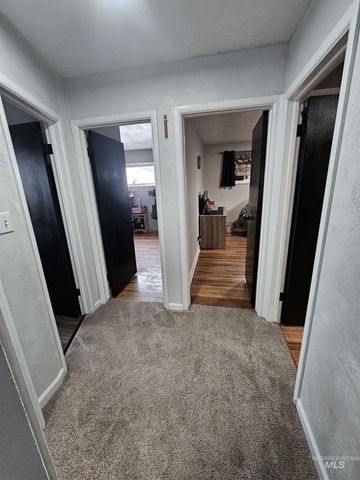 1603 Kimes St, Twin Falls, ID 83301