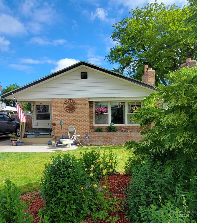 1603 Kimes St, Twin Falls, ID 83301
