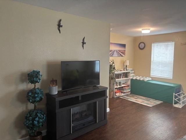 2215 Hollywood Avenue, Galveston, TX 77551