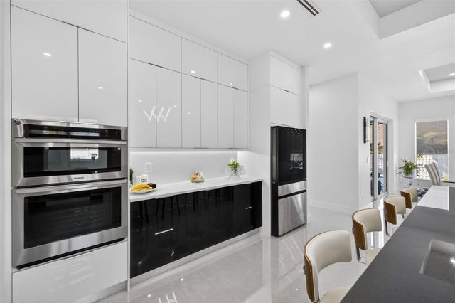 523 SW 23RD STREET, Cape Coral, FL 33991