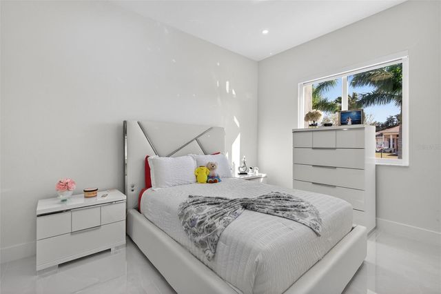 523 SW 23RD STREET, Cape Coral, FL 33991