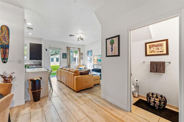 21007 NW 14th Pl 751, Miami Gardens, FL 33169