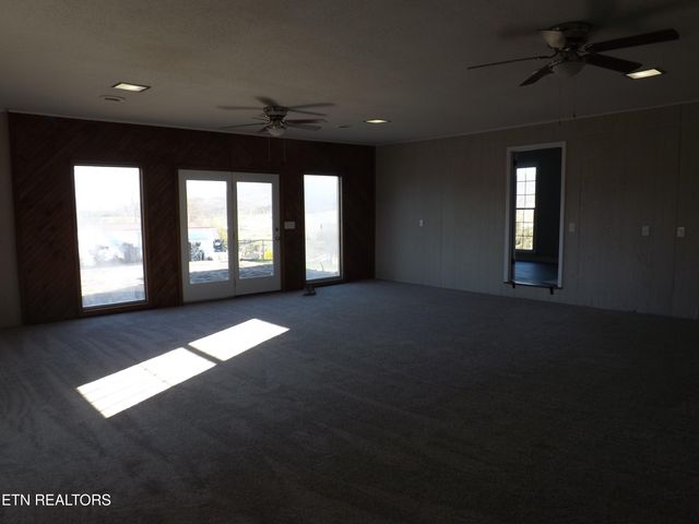 262 OXFORD Circle, Harrogate, TN 37752