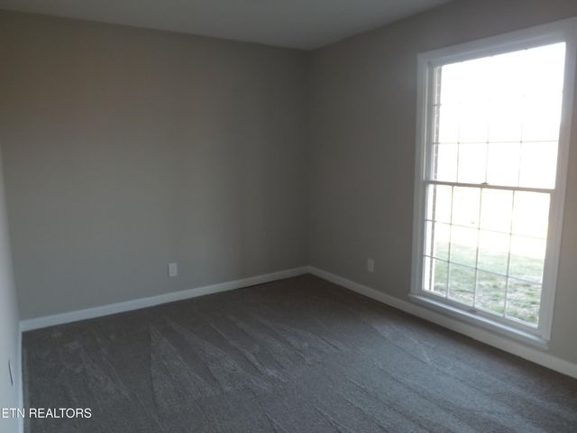 262 OXFORD Circle, Harrogate, TN 37752