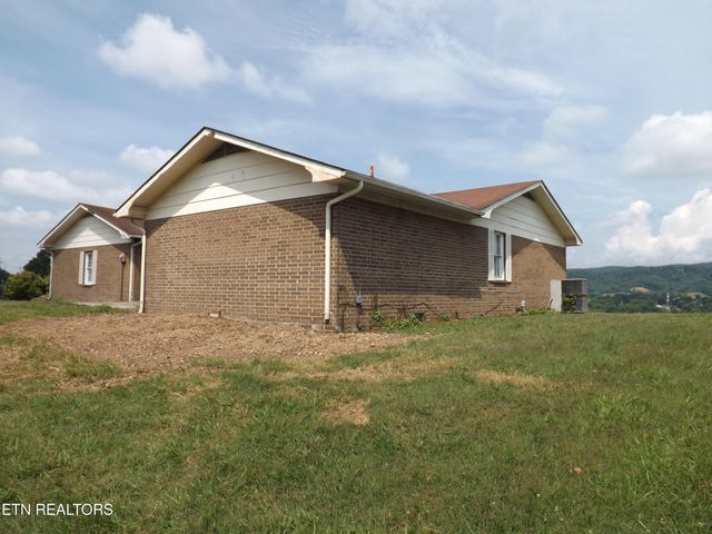 262 OXFORD Circle, Harrogate, TN 37752