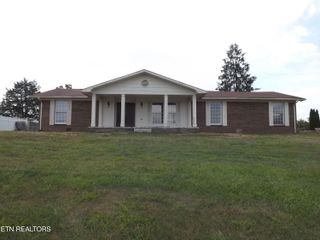 262 OXFORD Circle, Harrogate, TN 37752