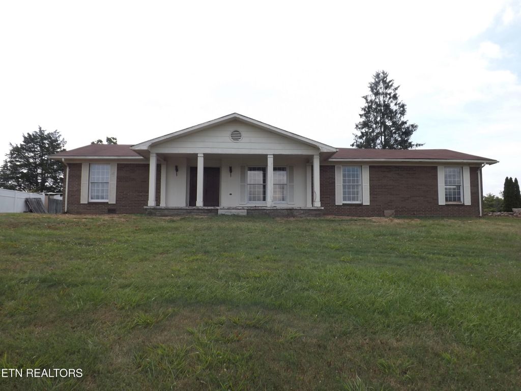 262 OXFORD Circle, Harrogate, TN 37752