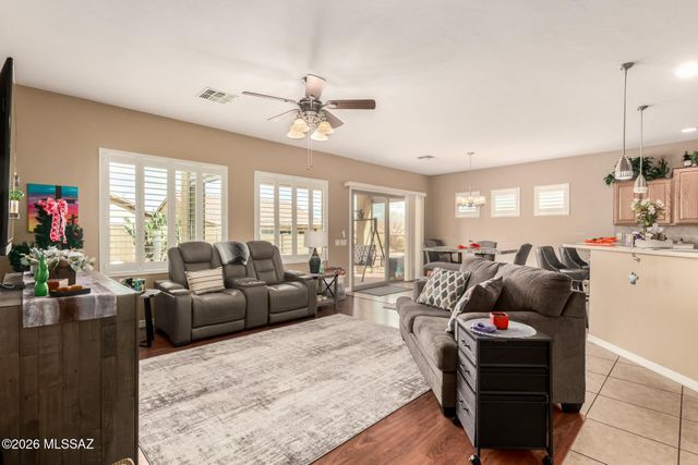 180 W Calle Media Luz, Sahuarita, AZ 85629