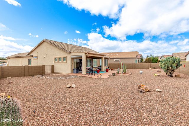 180 W Calle Media Luz, Sahuarita, AZ 85629
