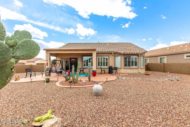 180 W Calle Media Luz, Sahuarita, AZ 85629