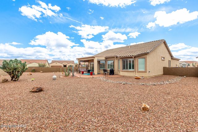 180 W Calle Media Luz, Sahuarita, AZ 85629