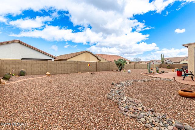 180 W Calle Media Luz, Sahuarita, AZ 85629