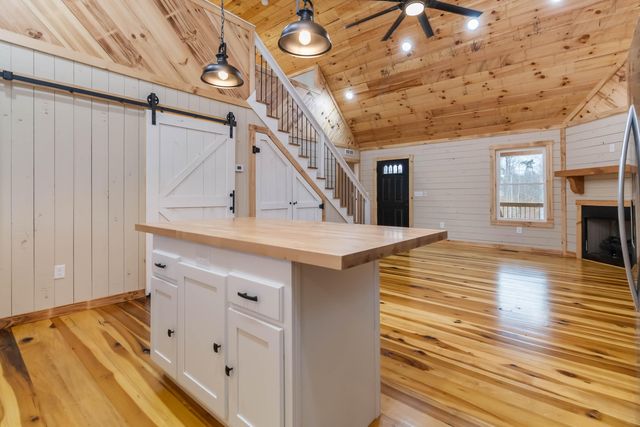 262 Pumpkin Creek Circle, Jamestown, KY 42629