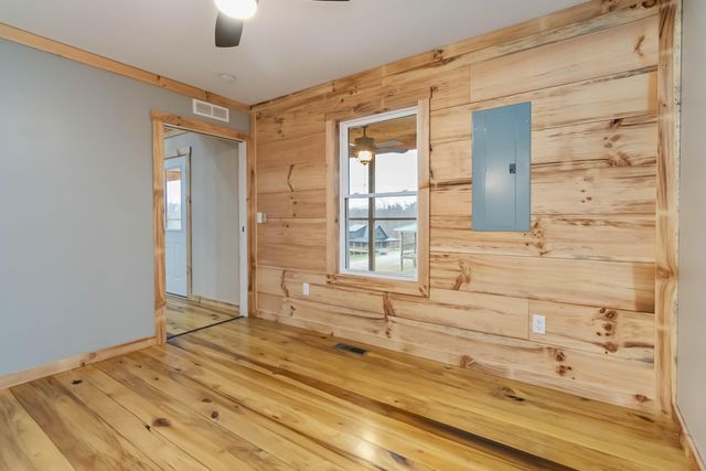 262 Pumpkin Creek Circle, Jamestown, KY 42629