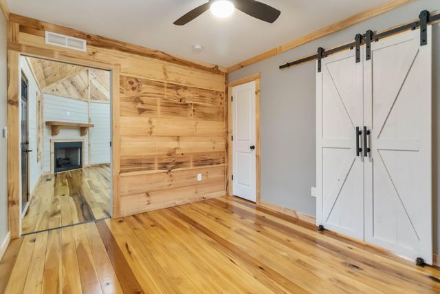 262 Pumpkin Creek Circle, Jamestown, KY 42629