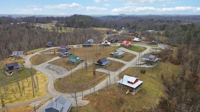 262 Pumpkin Creek Circle, Jamestown, KY 42629