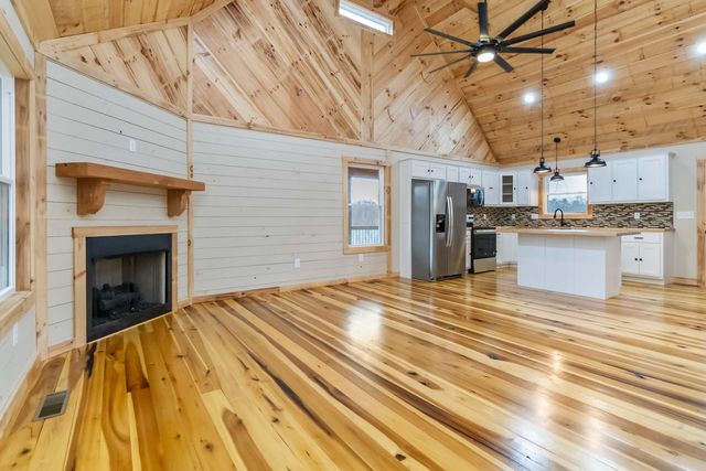 262 Pumpkin Creek Circle, Jamestown, KY 42629