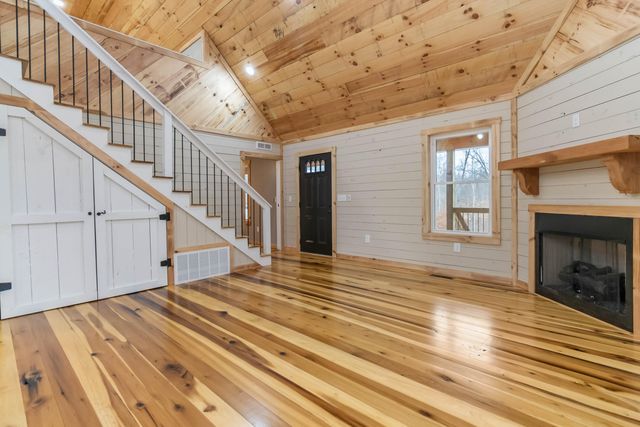 262 Pumpkin Creek Circle, Jamestown, KY 42629