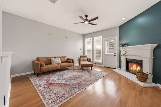 10621 Cloisters Drive, Fort Worth, TX 76131