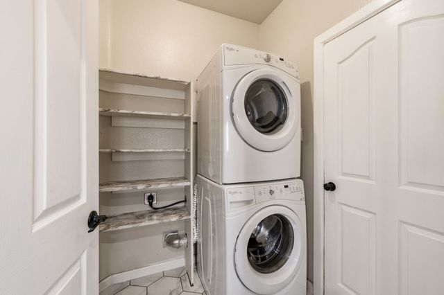 10621 Cloisters Drive, Fort Worth, TX 76131