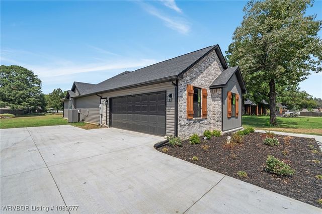 9012 Carson Way, Fort Smith, AR 72908