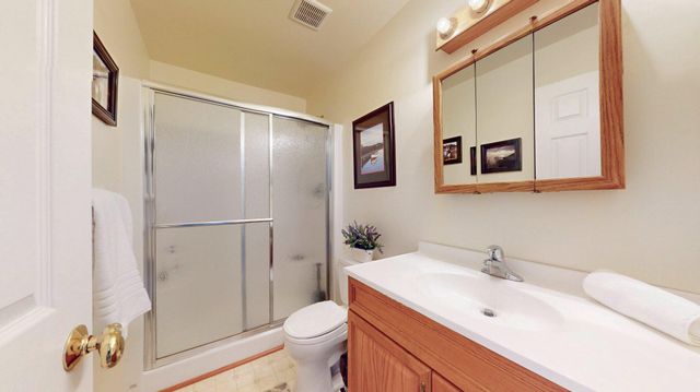 651 BARRACKS BEACH DR, Colonial Beach, VA 22443